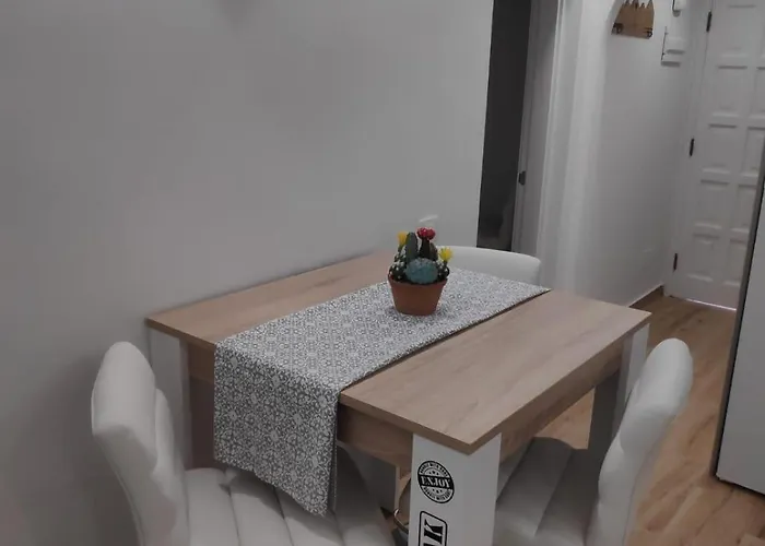 Cozy And Confortable Flat Into Quit Area Appartement