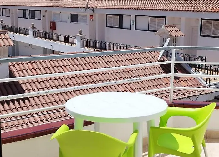 Cozy And Confortable Flat Into Quit Area Los Cristianos (Tenerife)